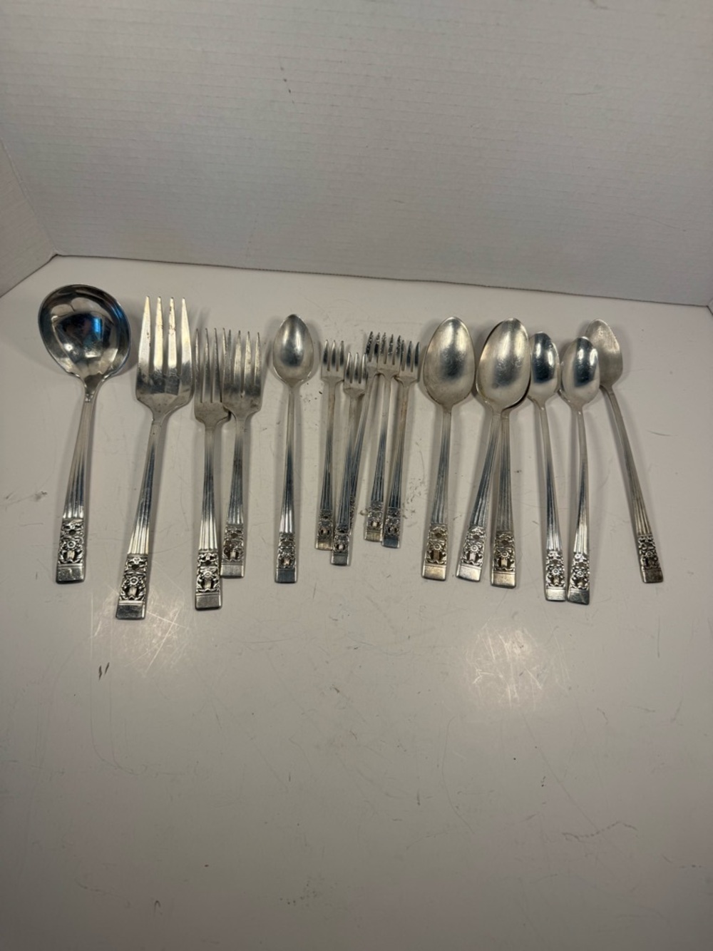 Vintage 1948 Morning Star Silverware Set – Art Deco Community 16 Piece